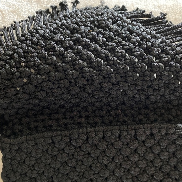 Handmade Black Macrame wristlet and cameo - Picture 5 of 6